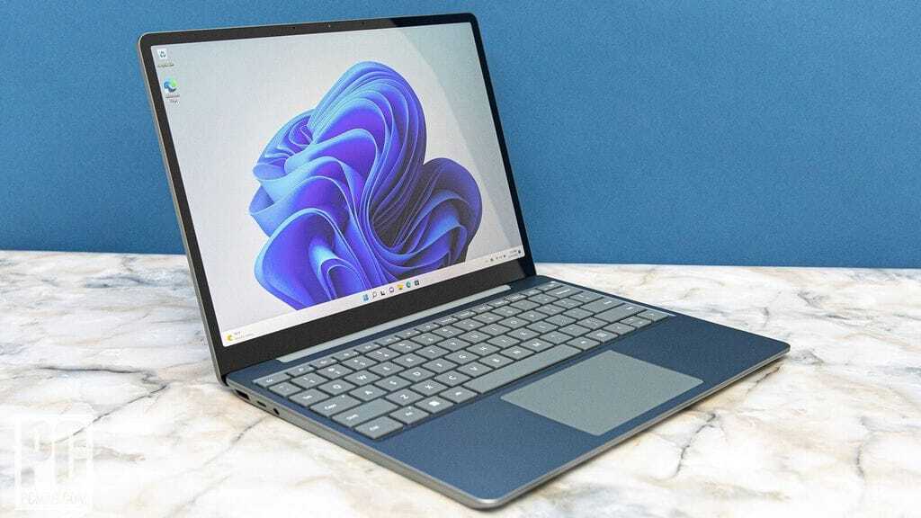 Buy Microsoft Surface Laptop 2 Intel i5 8250U 1.60GHz 8GB RAM