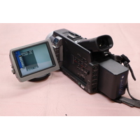 Sony Handycam DCR-TRV950E PAL MiniDV Digital Video Camera Recorder w/Accessories Image 4