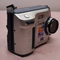 Sony Digital Mavica MVC-FD100 1.2MP Digital 3.5" Floppy Disk/Memory Stick Camera Image 4